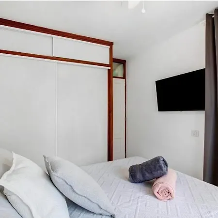 Fayser 108, 2 Bedrooms, Ac, Steps To Beach Apartament