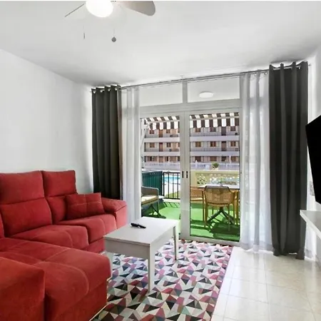 Fayser 108, 2 Bedrooms, Ac, Steps To